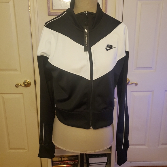 Nike Full Zip Women's Jacket - Picture 9 of 15